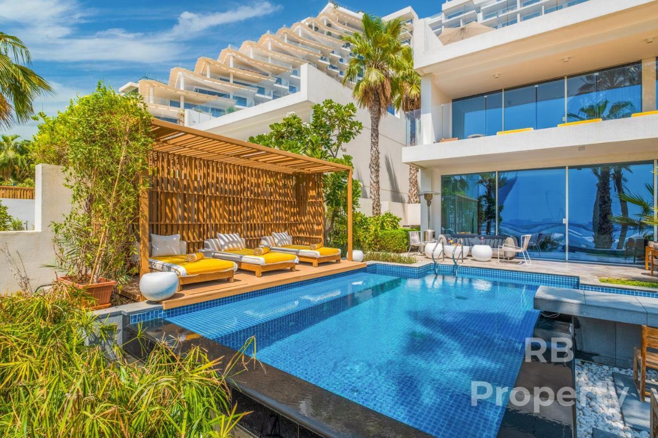 Five Palm Beach Villa - Three Floors, Private Pool, Jacuzzi Дубай Екстериор снимка